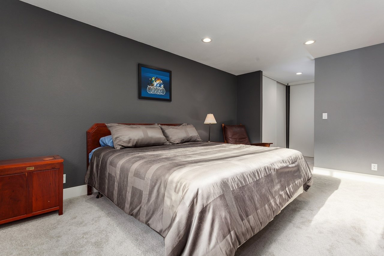 1105 Glengarry Ln - Rudgear Estates