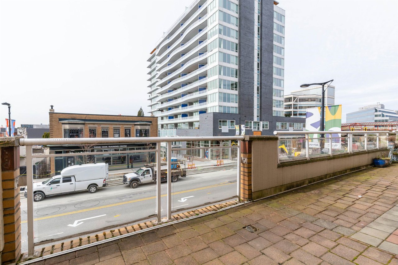 102-108 W Esplanade Ave