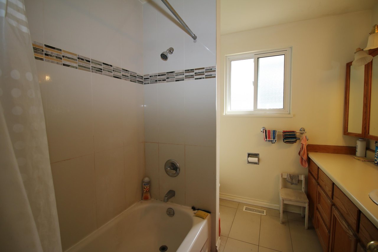 11682 71a Ave