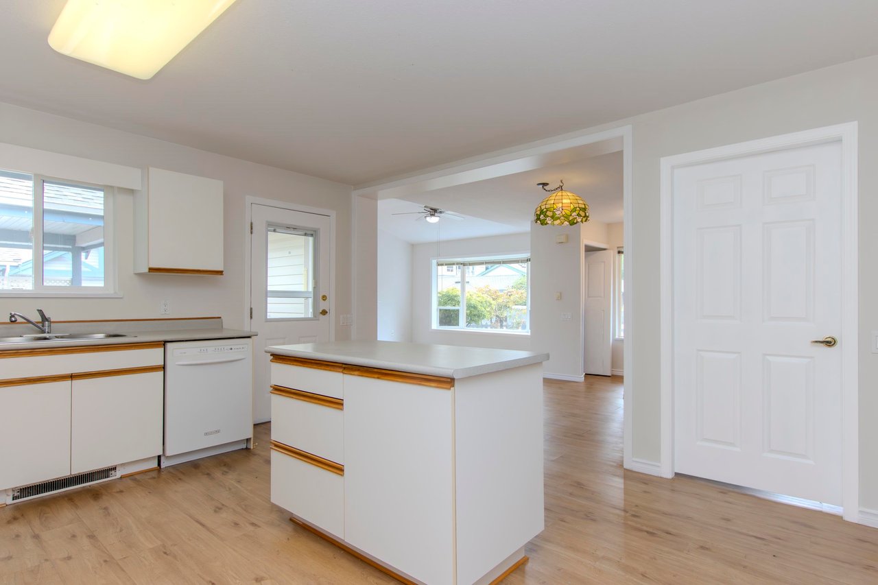 13-1201 Pemberton Ave