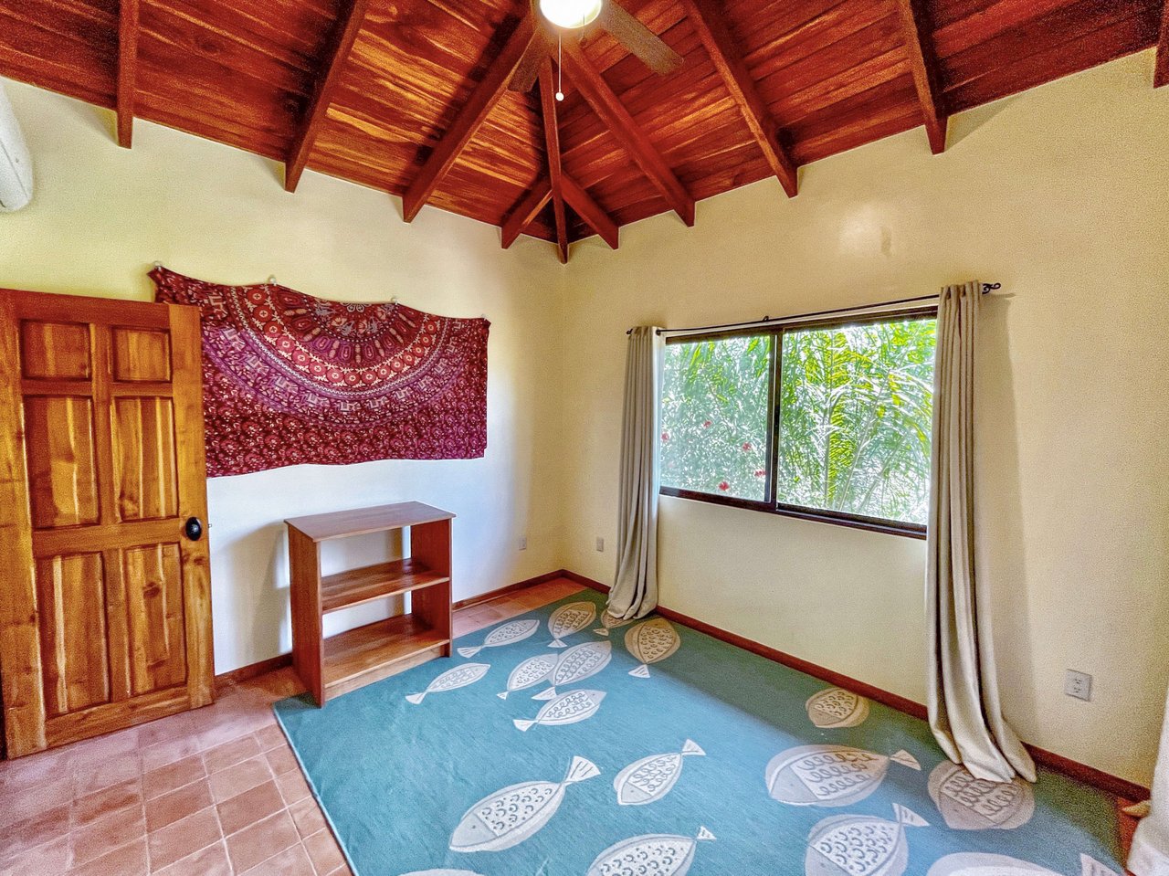 0.04 ACRES – 3 Bedroom Villa Just 2 Minutes Walking Distance To Dominical Beach!!!