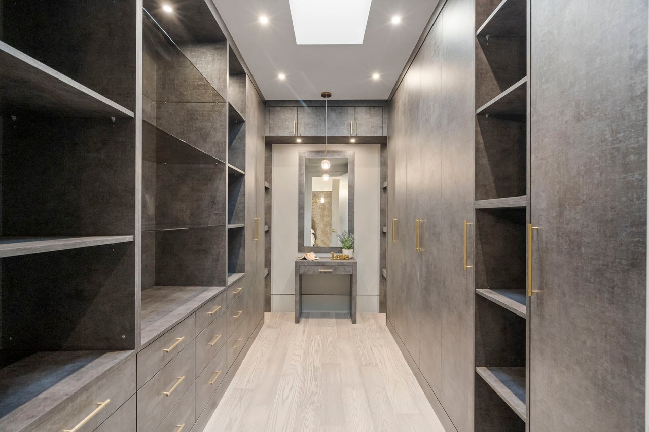 Exquisite Custom-Built Residence