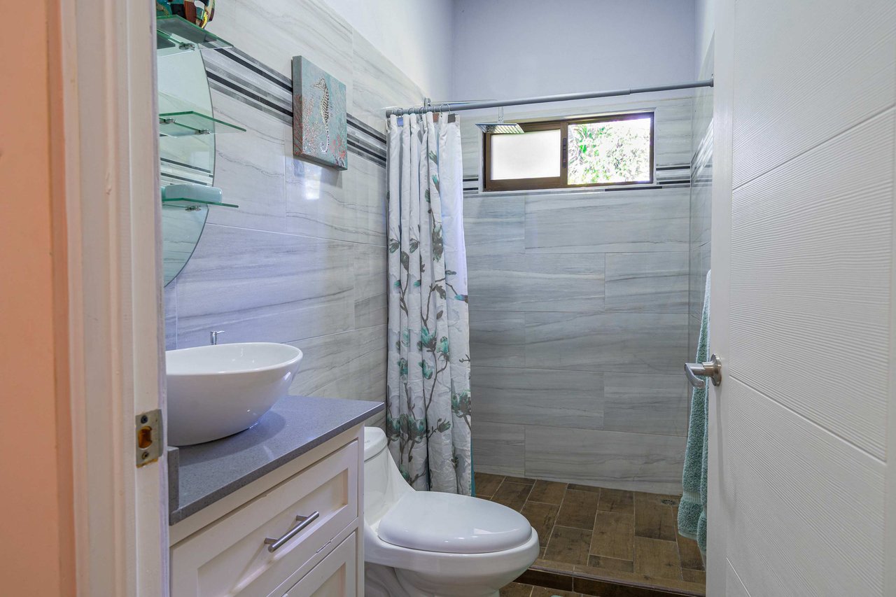 Three home stunning estate close to Quepos