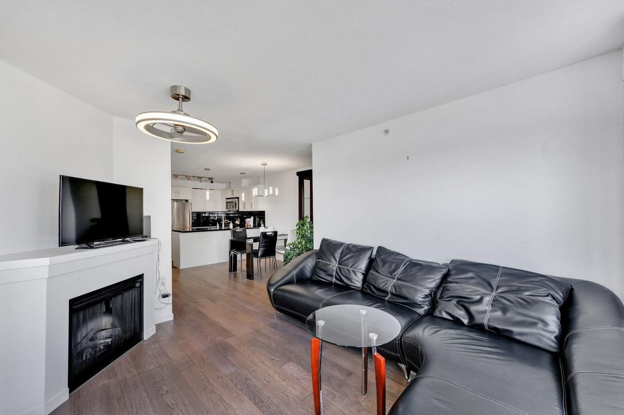 1106-2133 Douglas Road, Burnaby