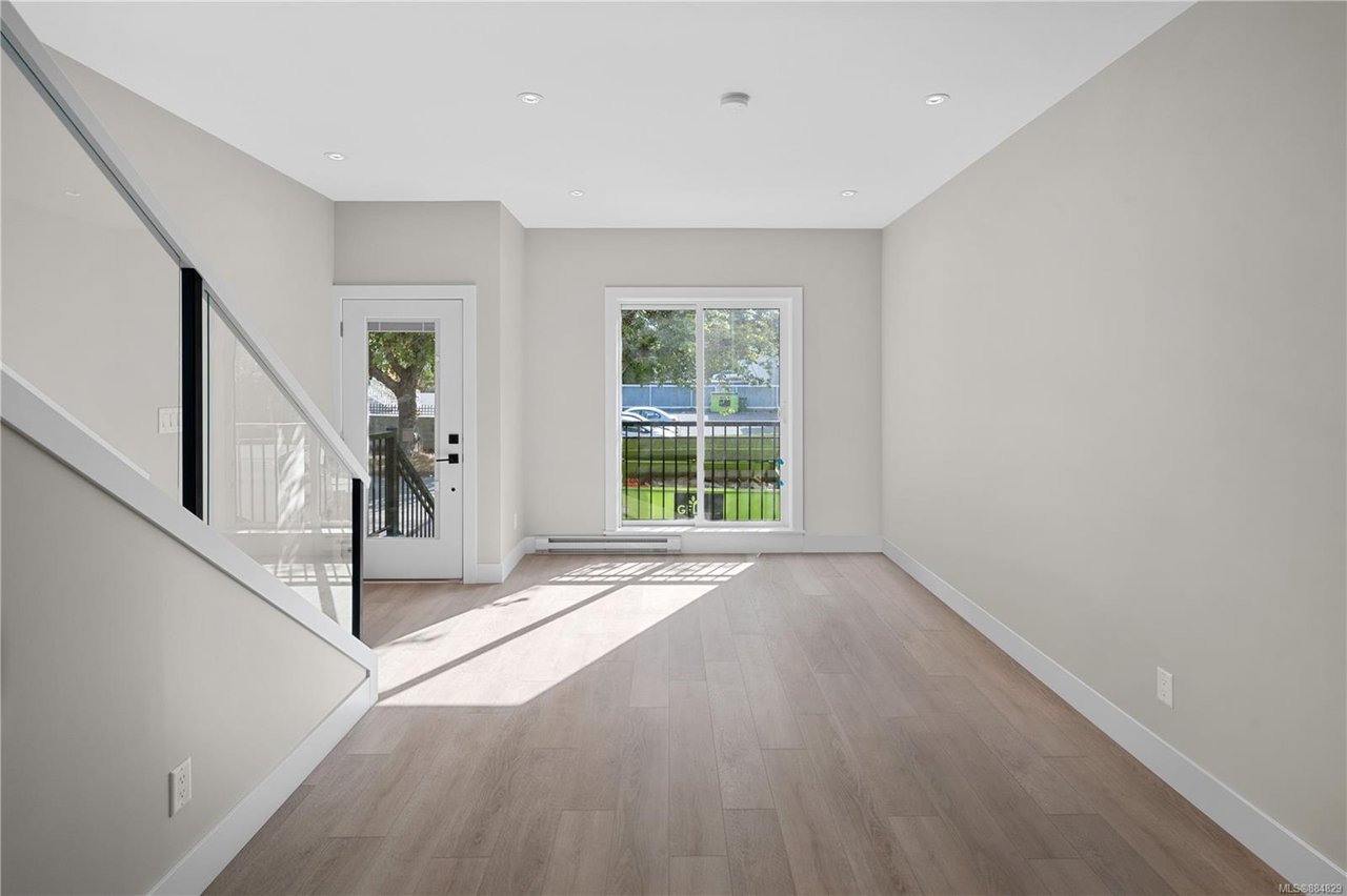 2708 Graham St, Victoria