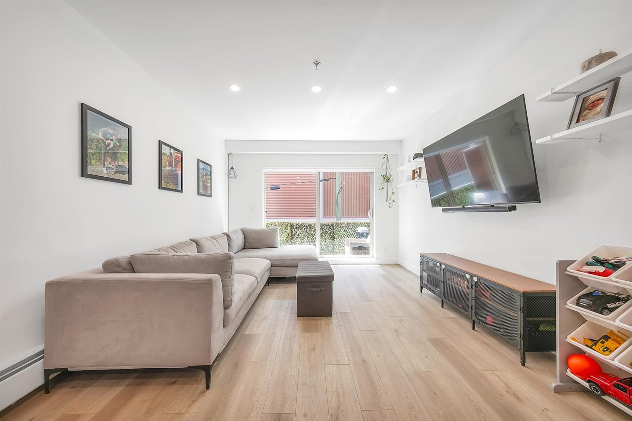 102-1033 St. Georges Ave