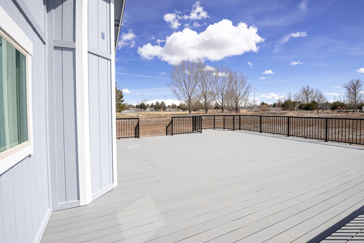 Remodeled Home with Land & Barn...Plus VIEWS