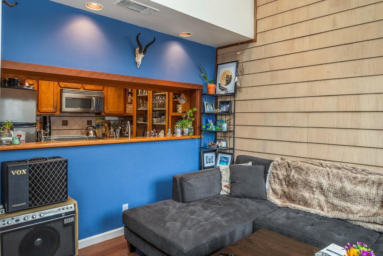 461 Dela Vina Ave APT 305