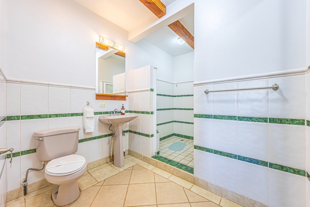 Luxury Ocean View Resort, Dominical, Puntarenas