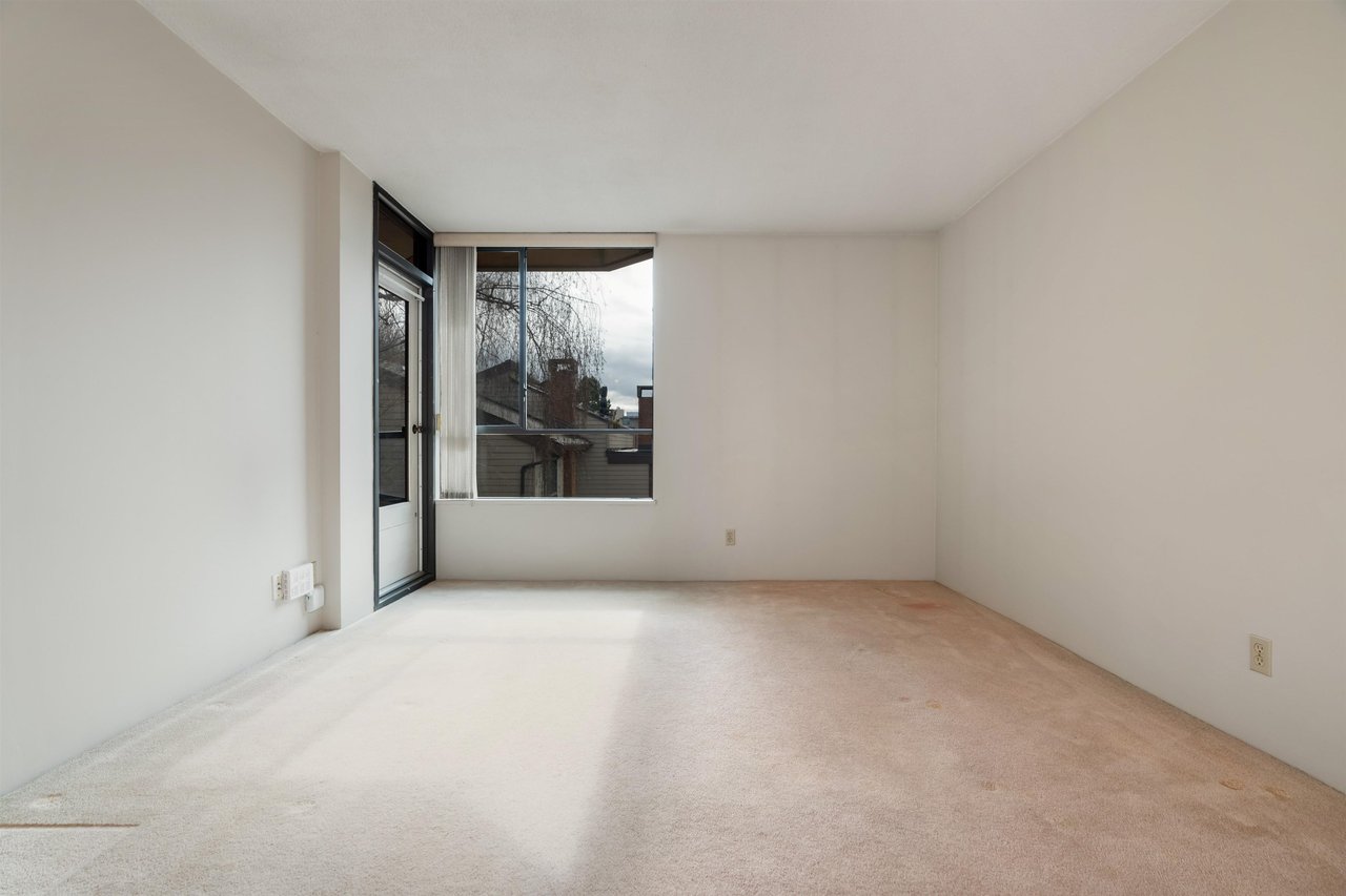 409-3905 Springtree Drive, Vancouver
