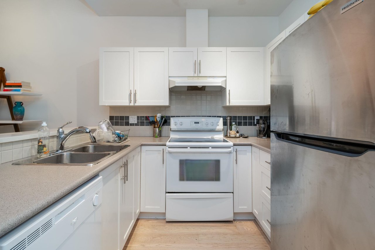 301-1675 W 10th Ave