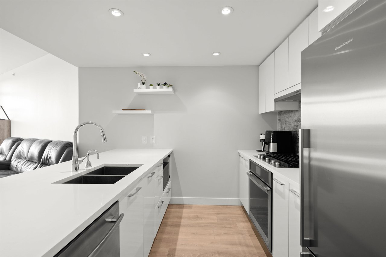812-3557 Sawmill Cres