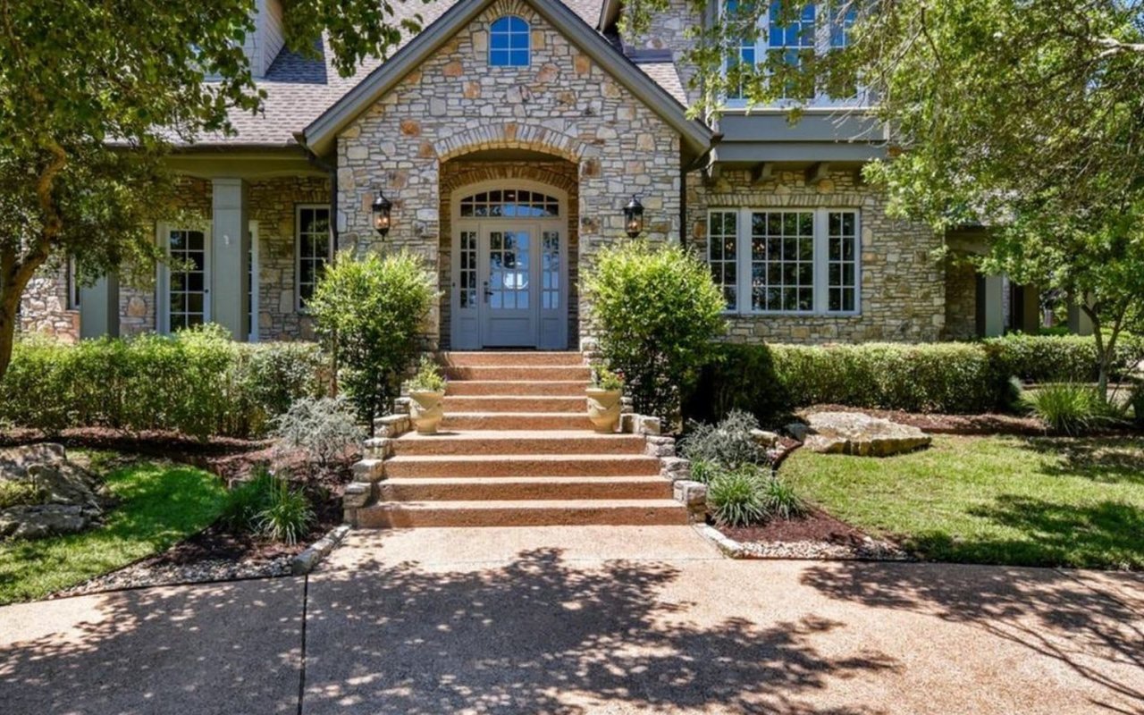 3 Ehrlich Rd