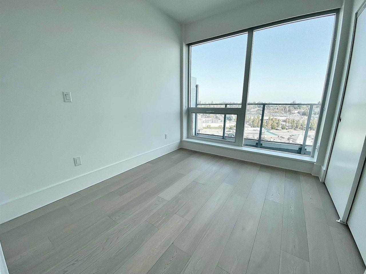1102-1501 Foster St