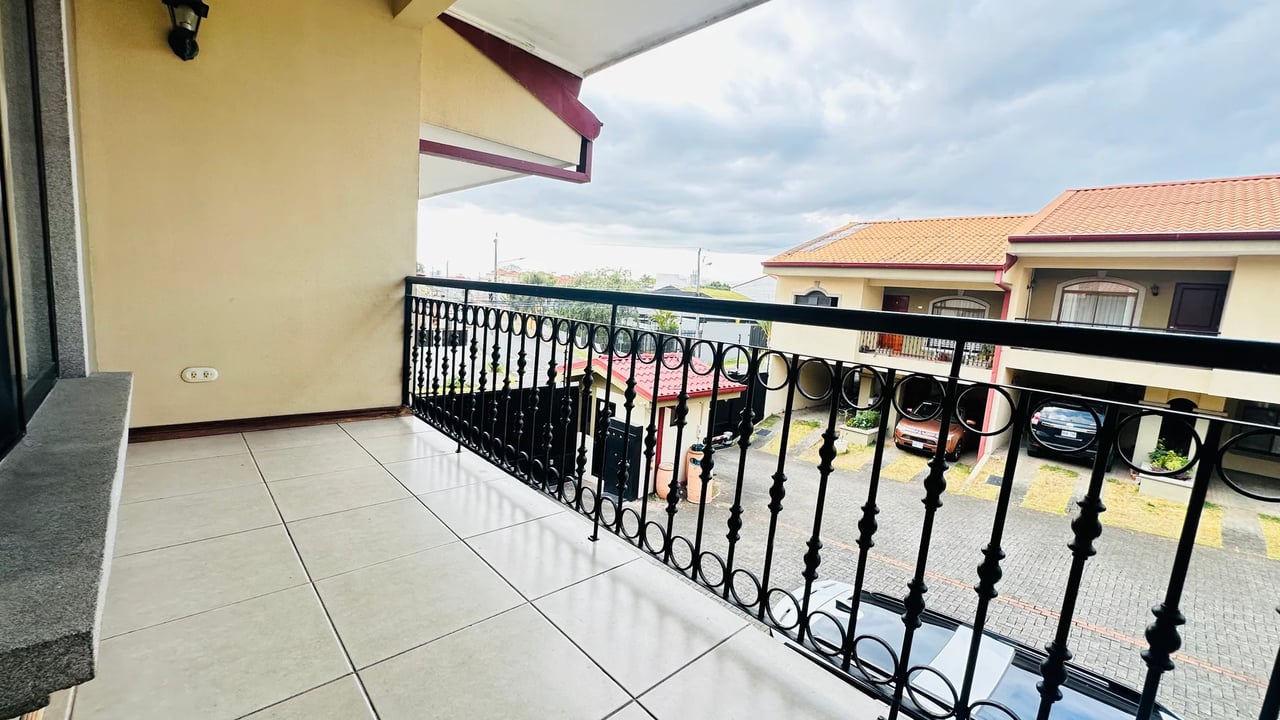 Colonial Style Gated Condo, Curridabat, San Jose