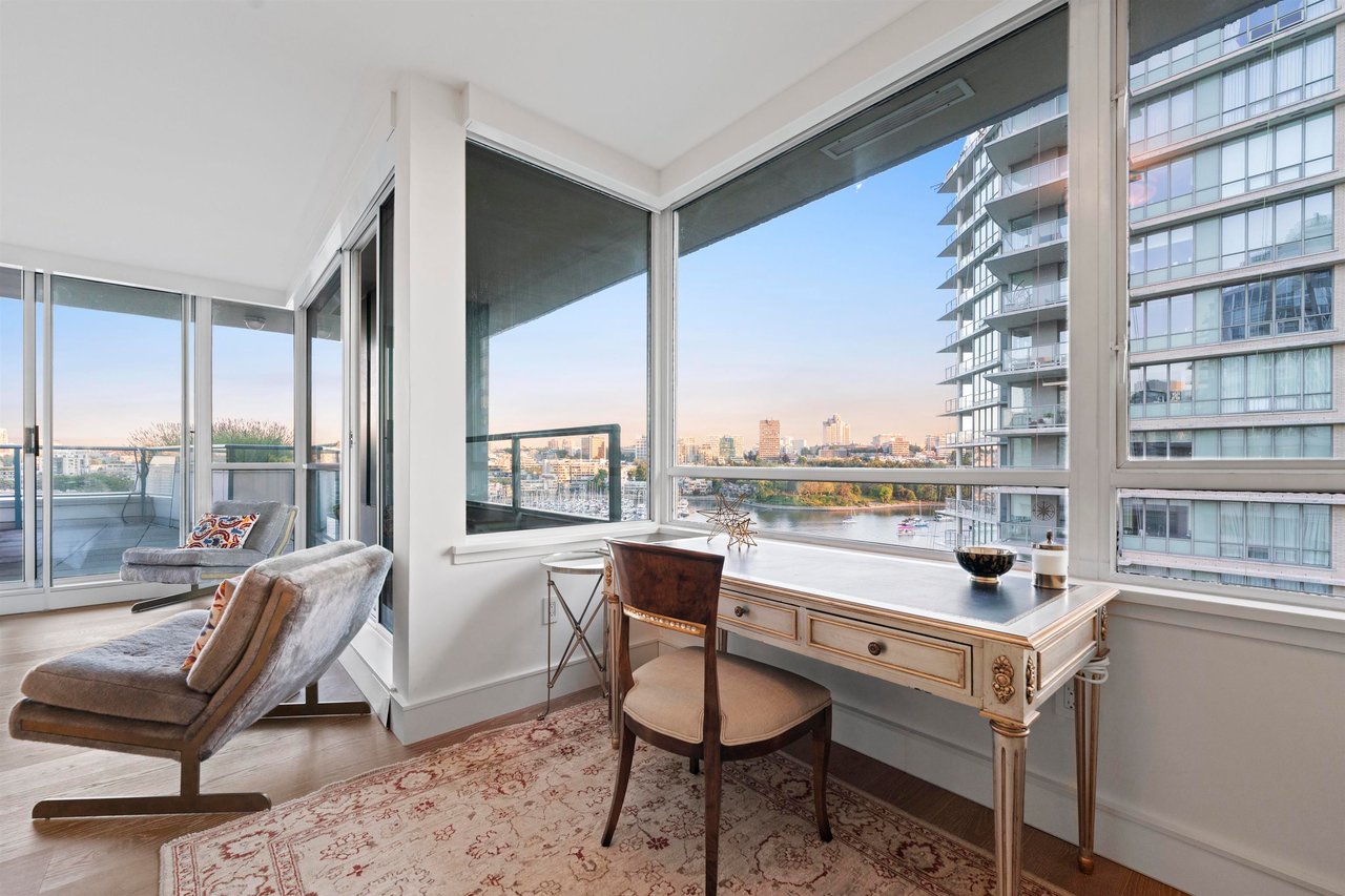 1006-1288 Marinaside Cres