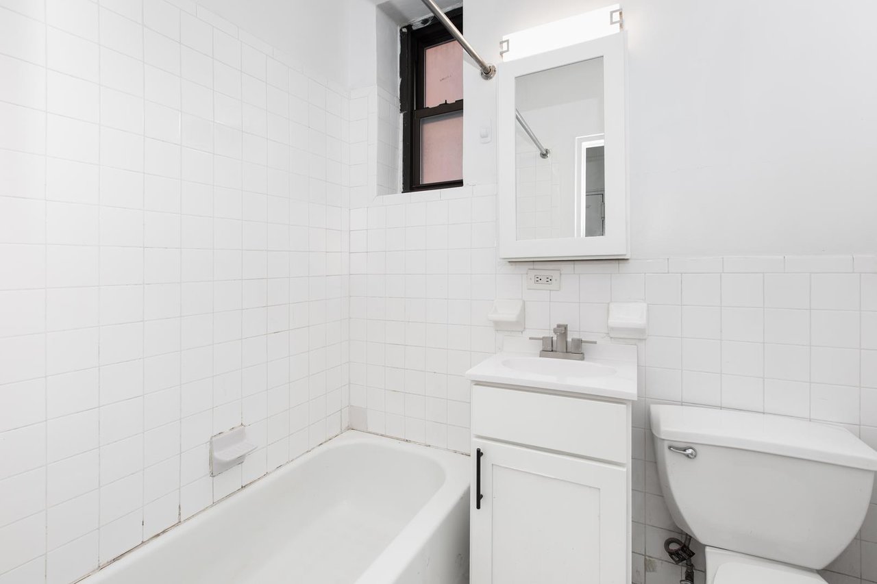 210 East 38th Street, Apt 2-A