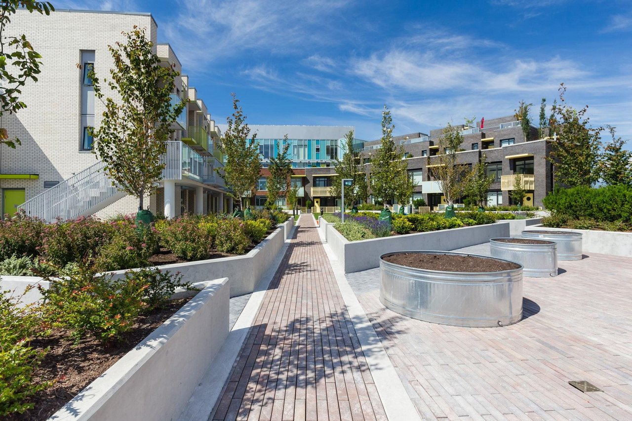 509-285 E 10th Ave