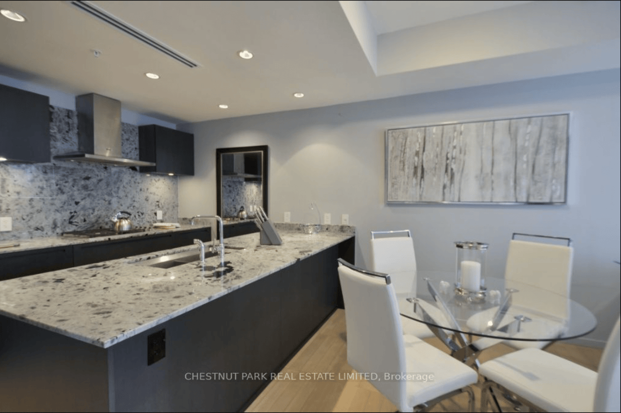 Suite 1804- 180 University Avenue