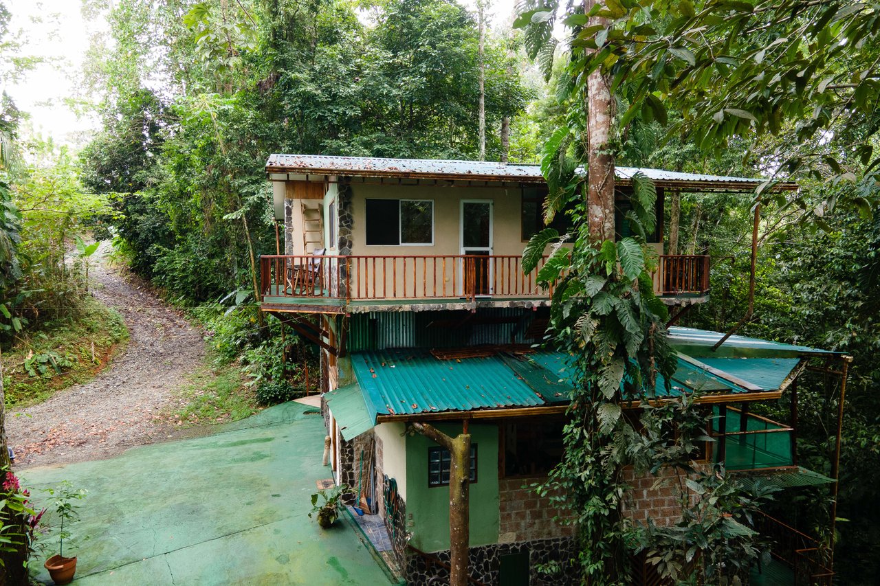 Jungle Retreat with 4 Turn-Key Vacation Rentals for Sale in Quepos