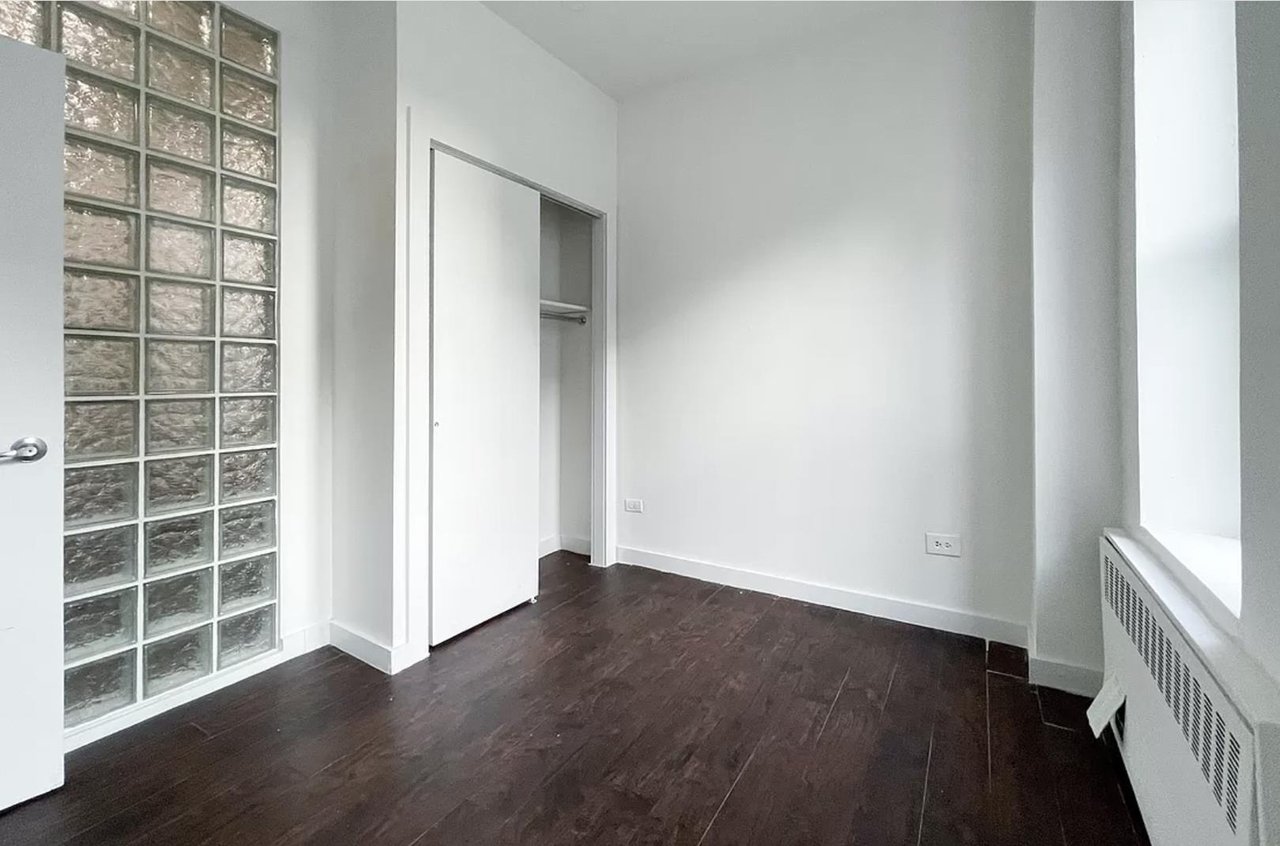 202 East 21st Street, Apt 5-D