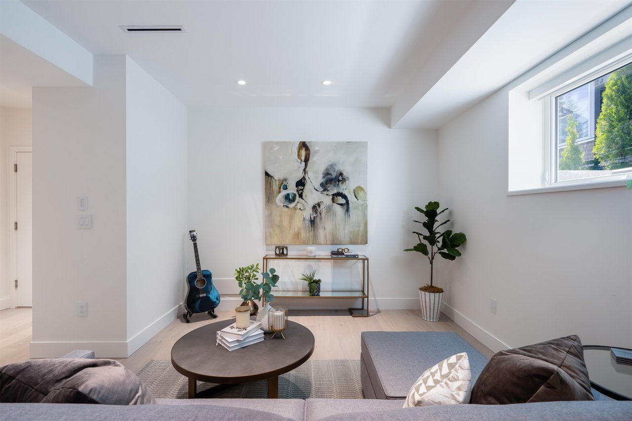 584 Arthur Erickson Pl