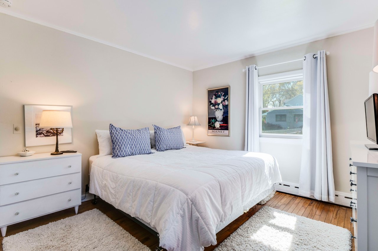 Single-Level in Sag Harbor by Long Beach