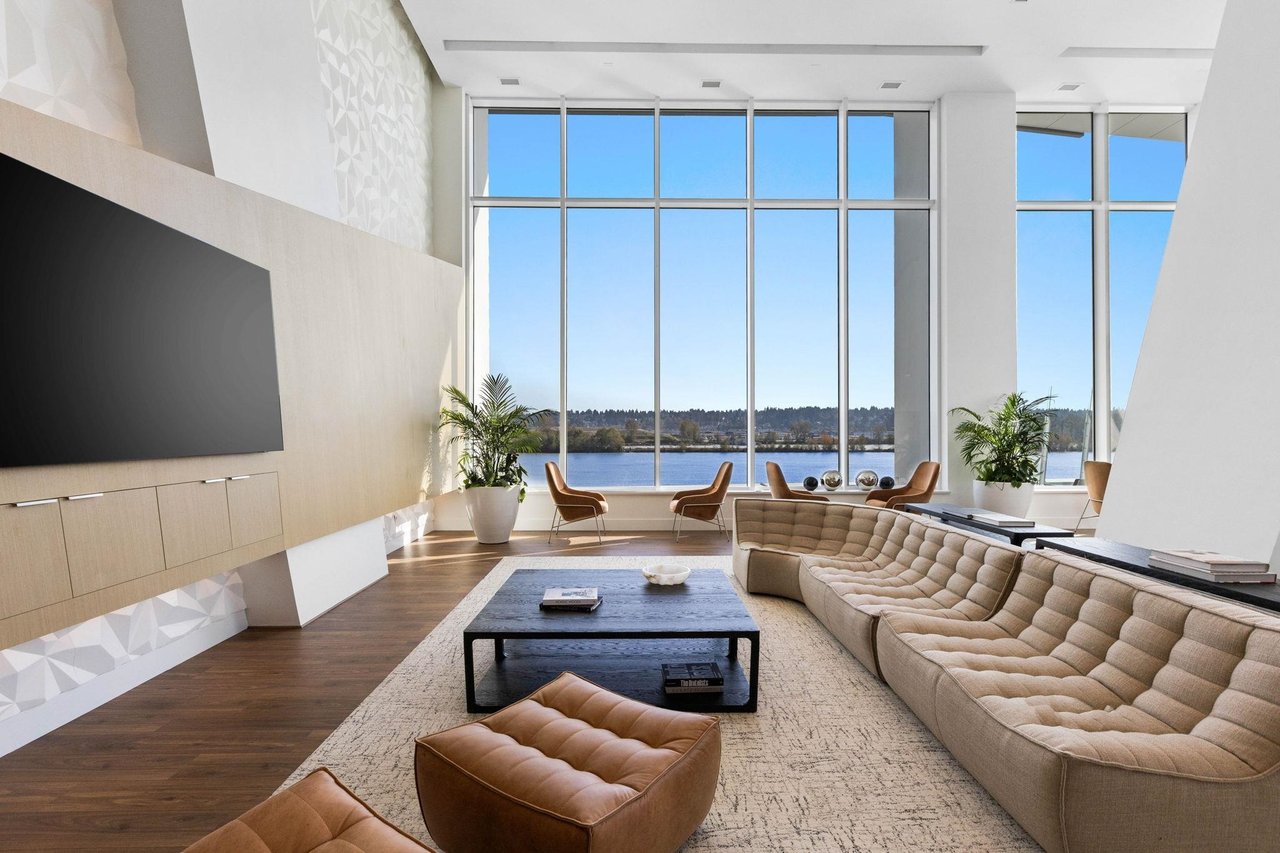 906-680 Quayside Drive, New Westminster