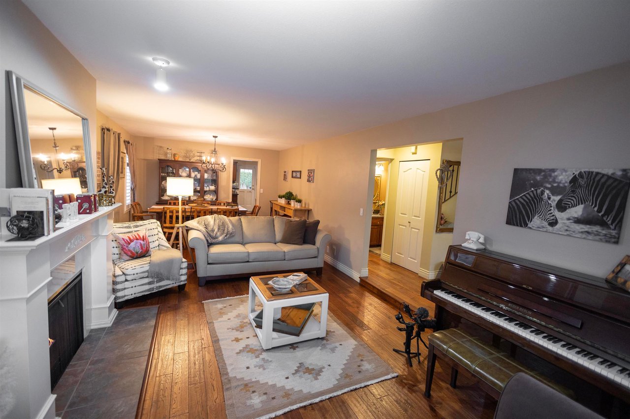 4974 54 St