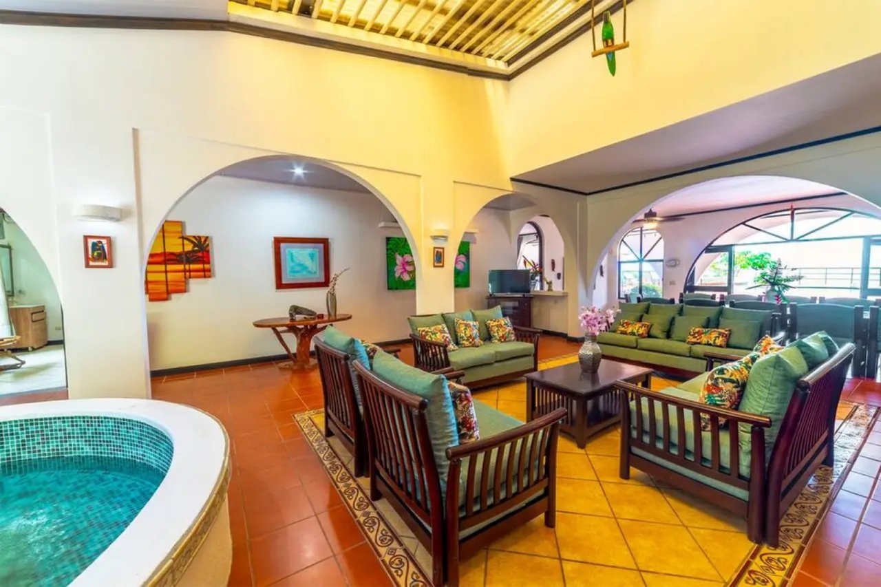 Oceanview Income Villa Estate, Jaco, Puntarenas