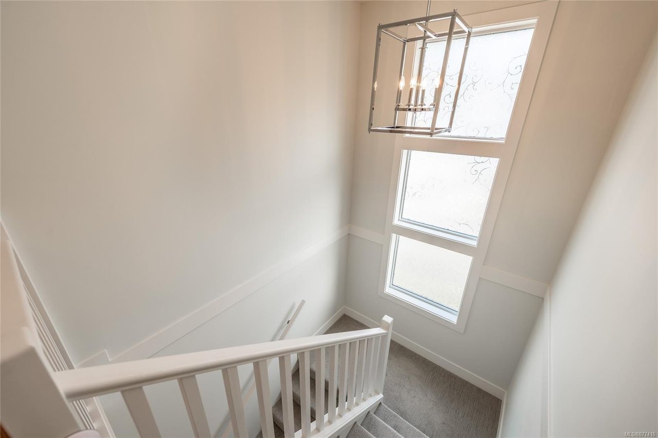 3535 Paperbark Cres