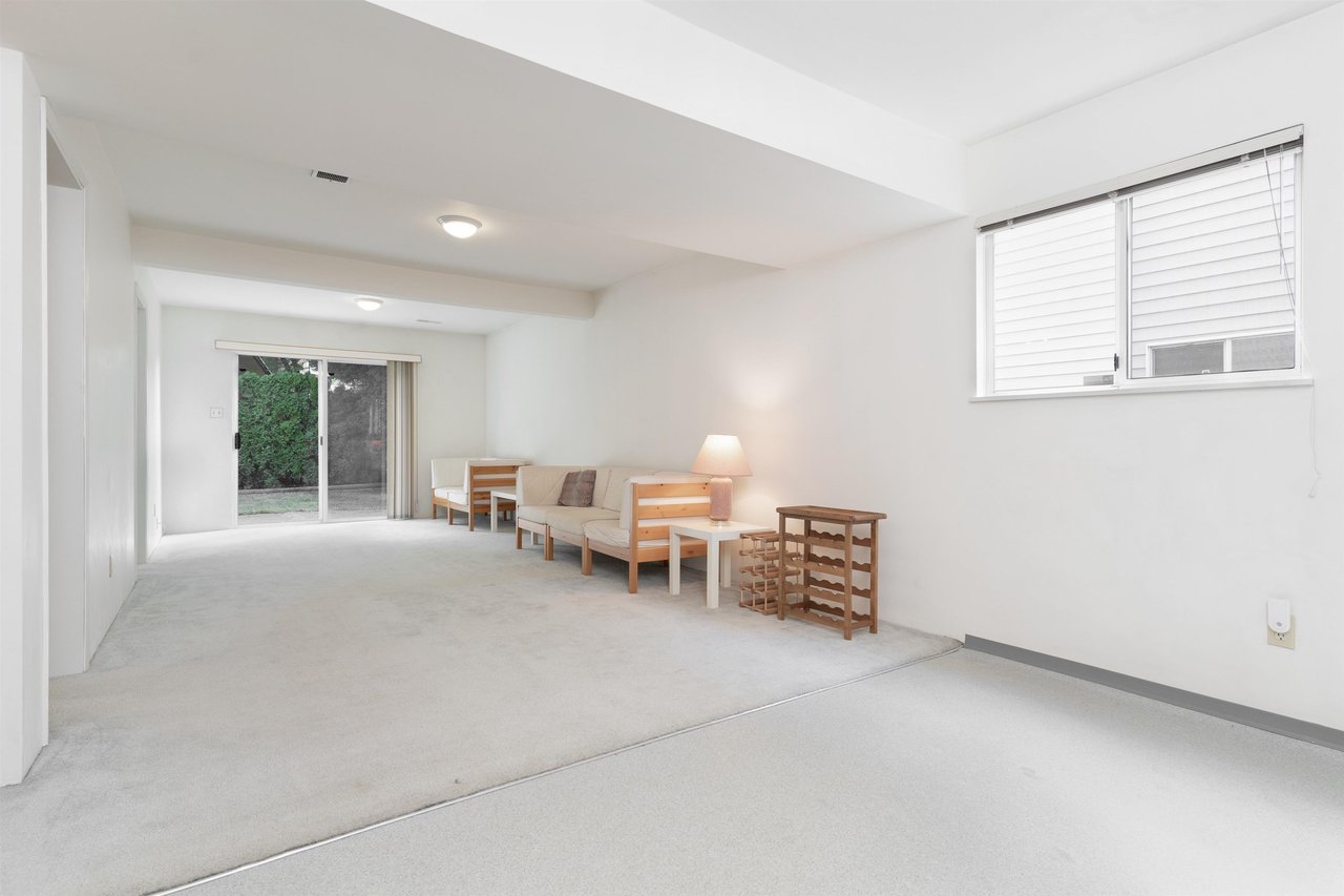 2556 Raven Ct