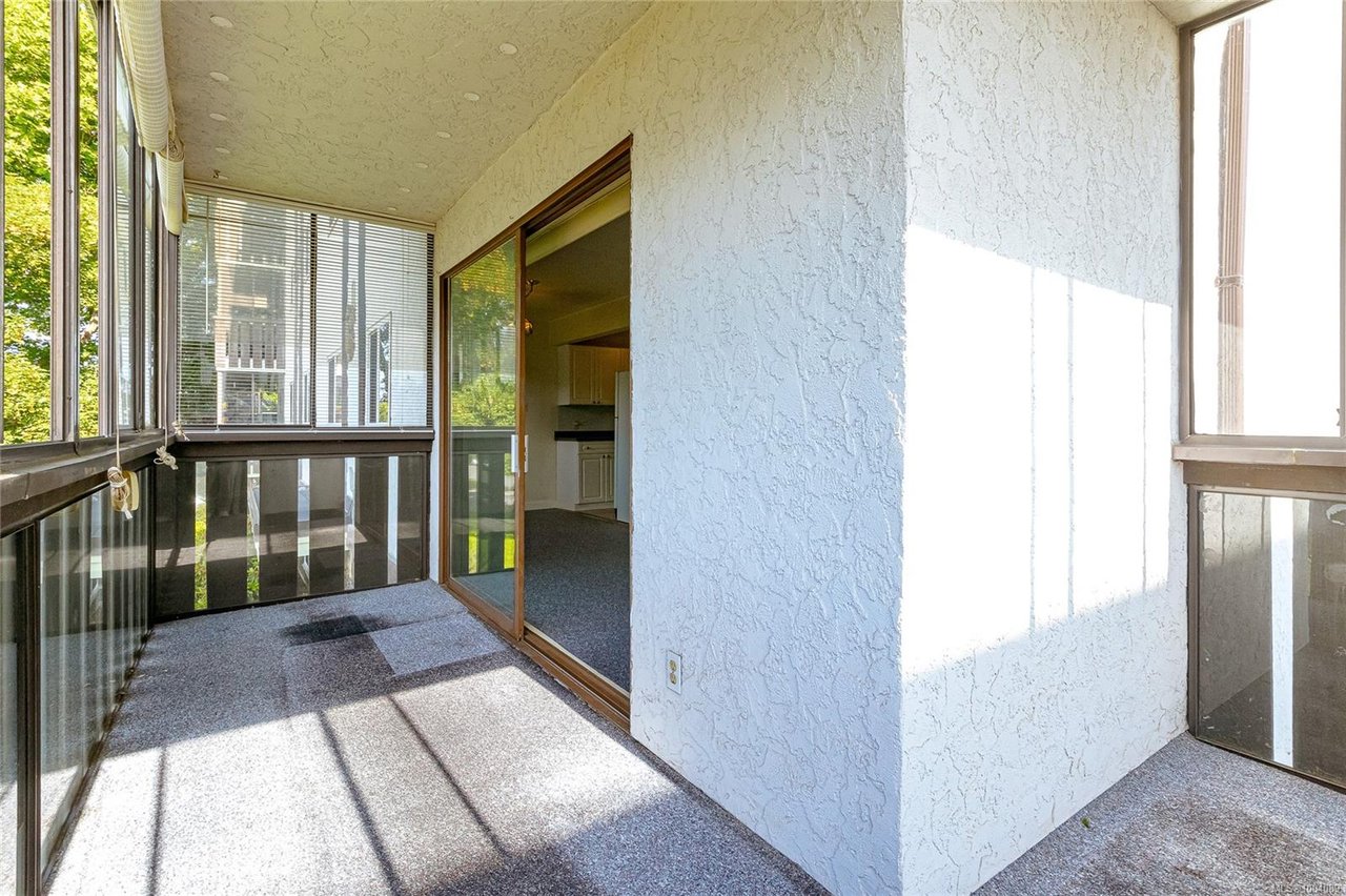 202-1122 Hilda St, Victoria