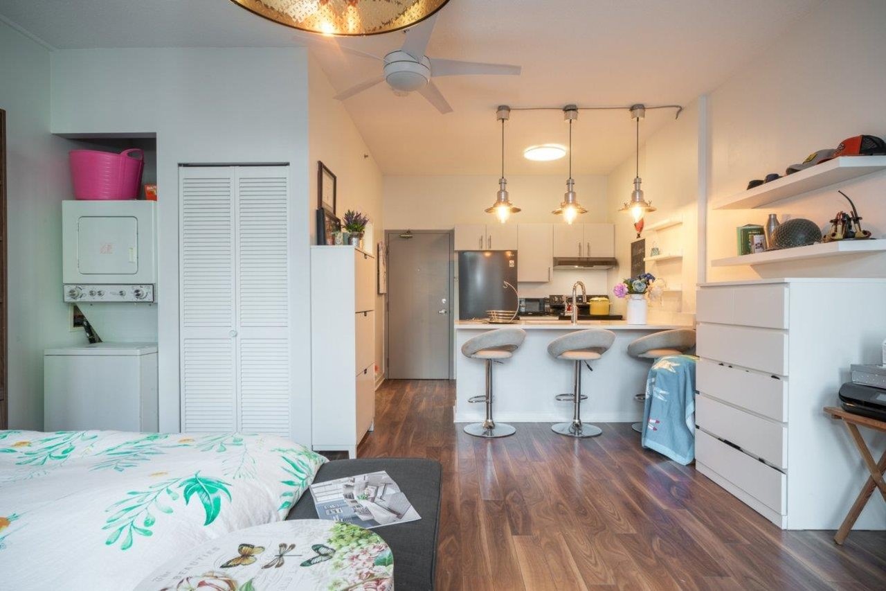 309-22 E Cordova St