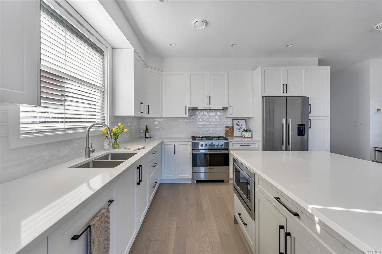 7059 E Saanich Rd