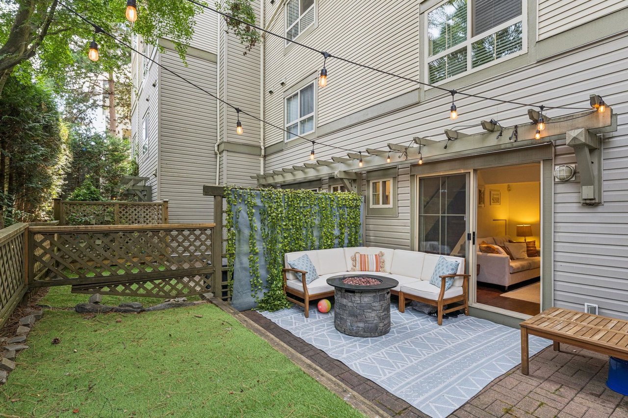 11-2375 W Broadway