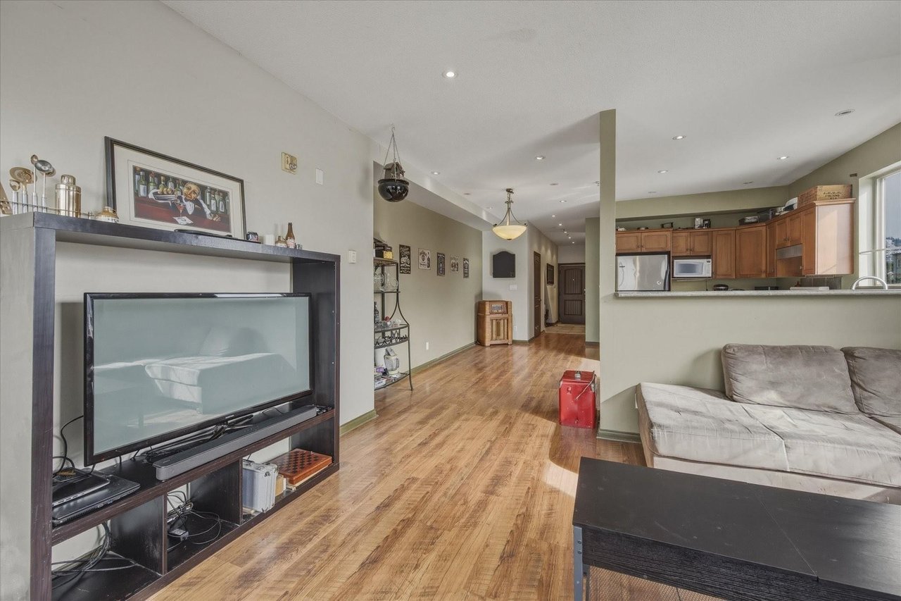 201-1436 Portage Rd