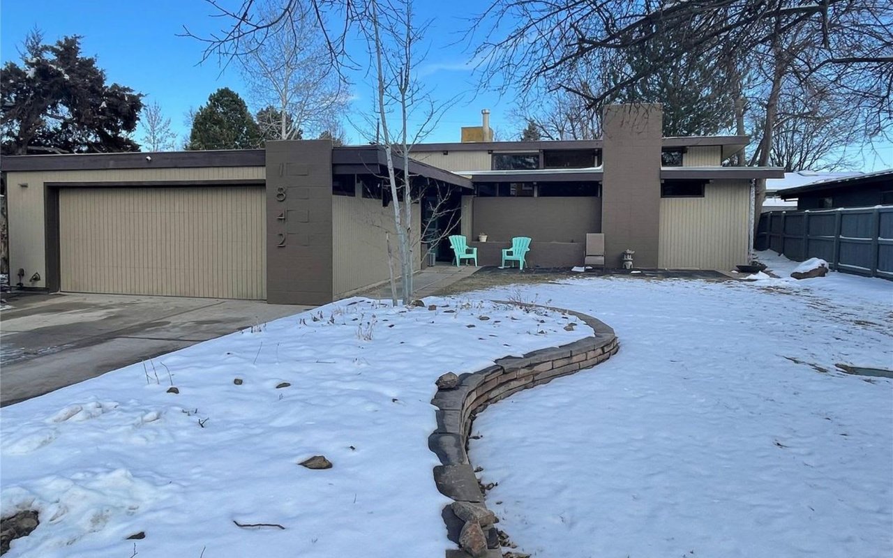 Modern Listing of the Day (March 9, 2022)