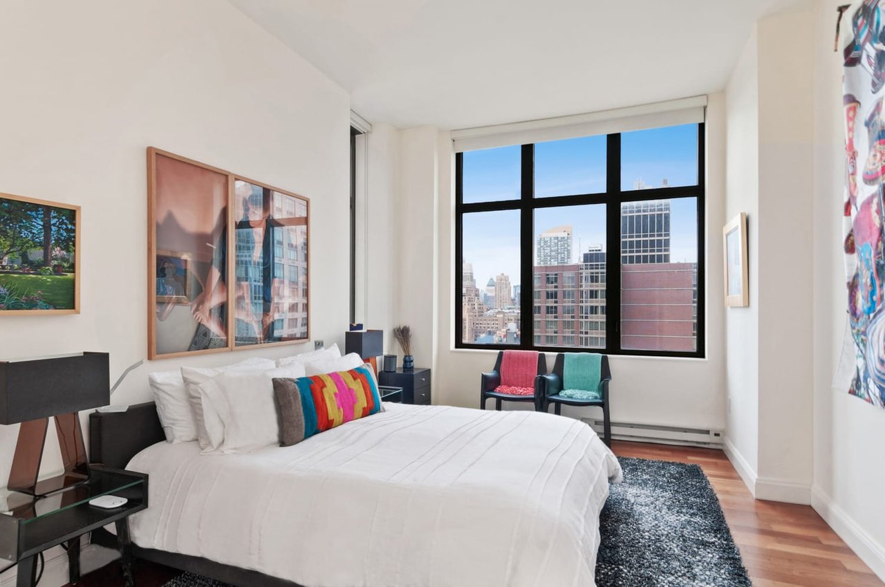 101 W 24th St, #31H