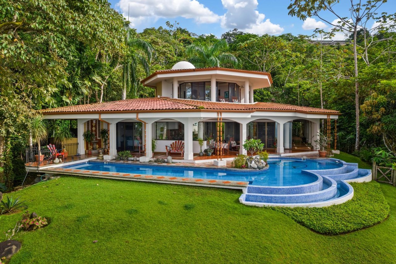 The Pinnacle Estate in Costa Verde!