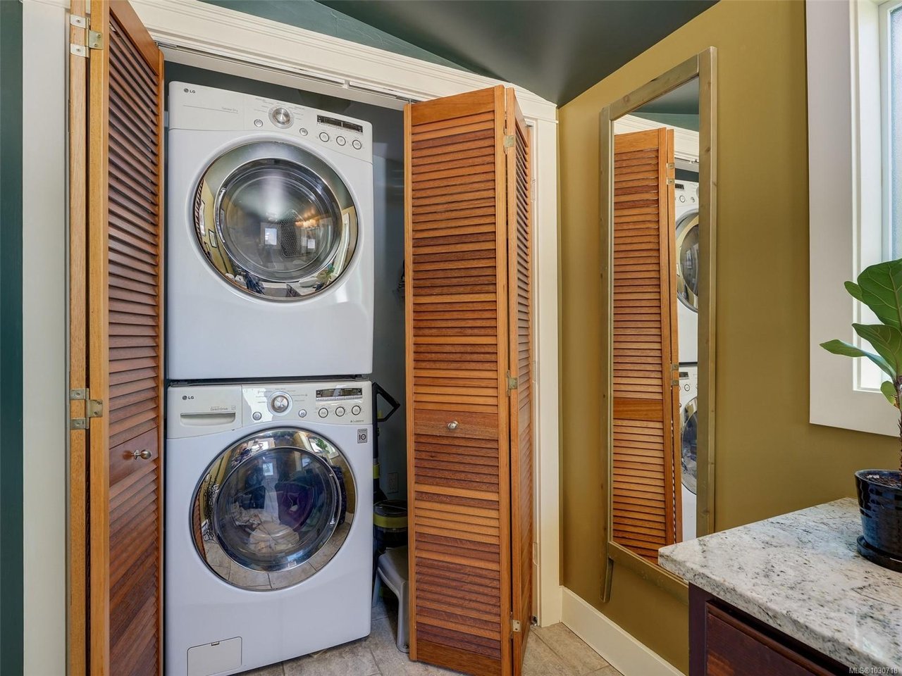 506 Gore St, Esquimalt