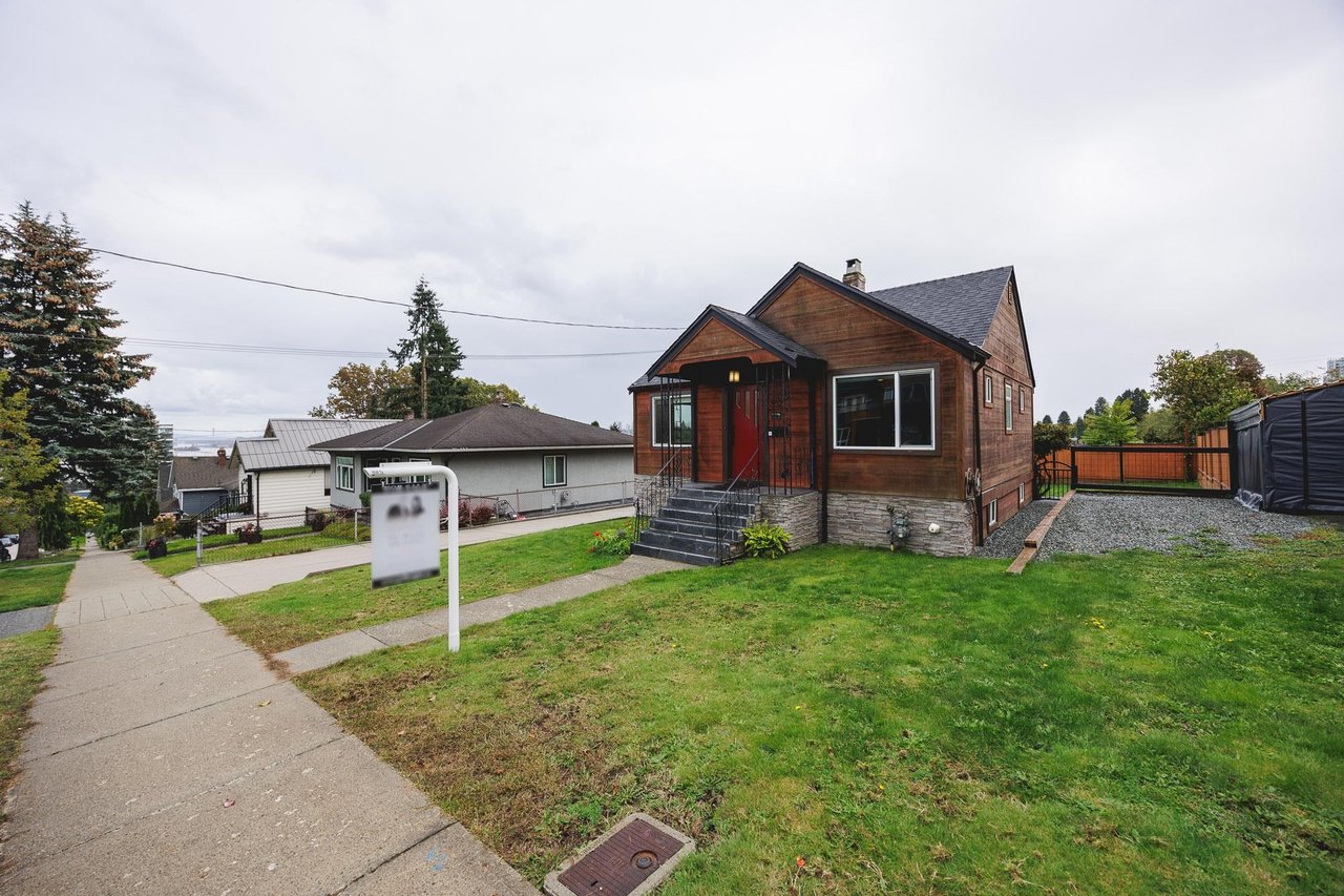 362 Alberta St