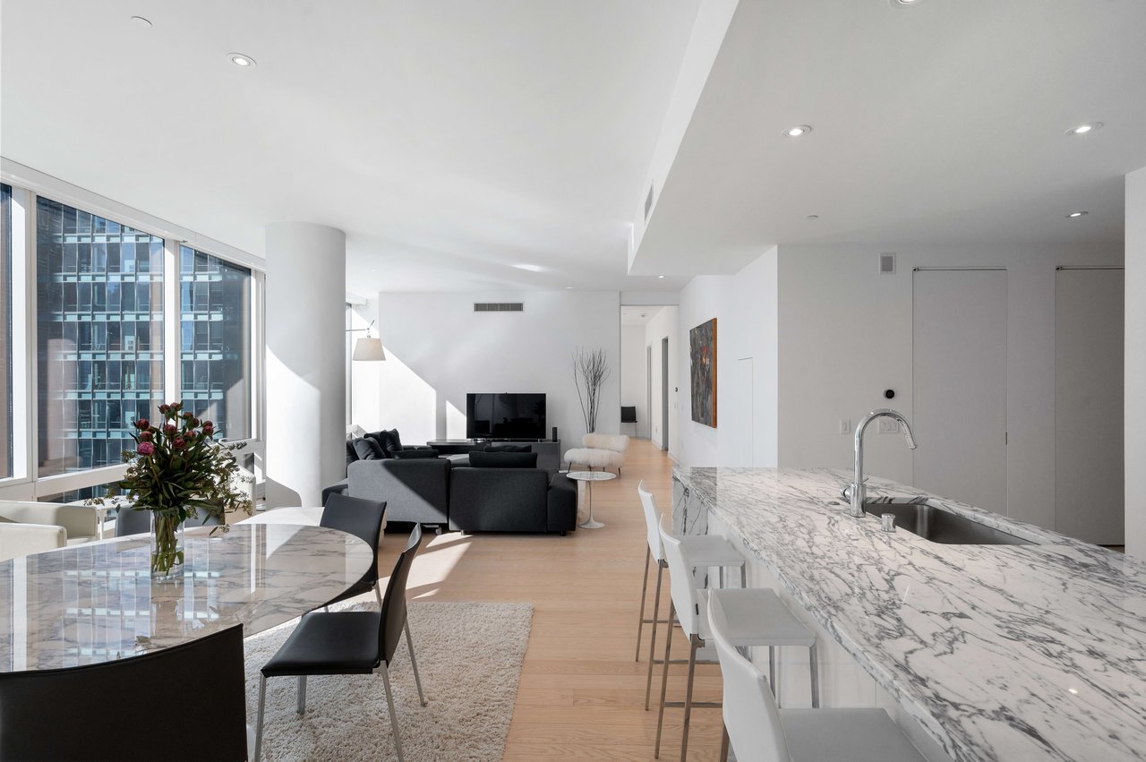 Extraordinary City Residence Penthouse