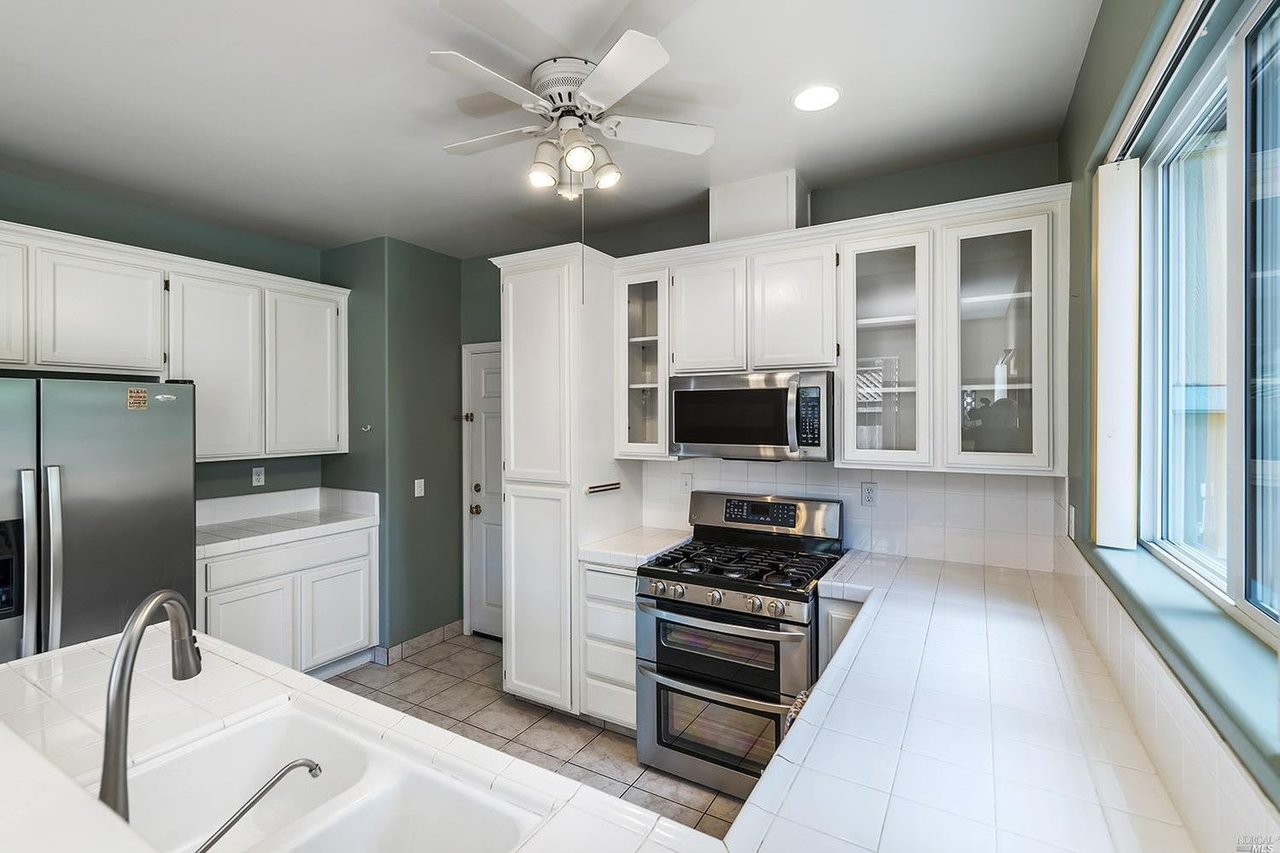 1142 Village Way