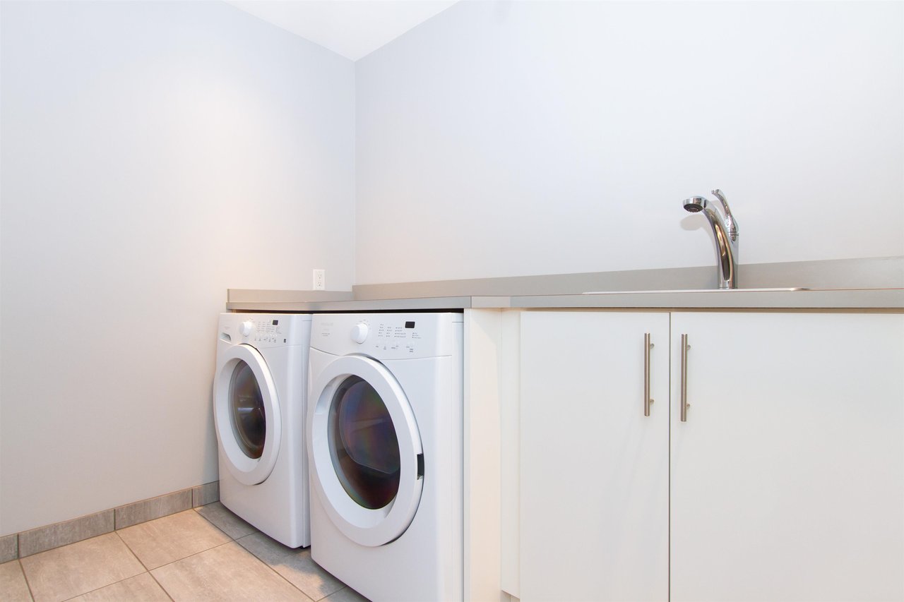 41150 Rockridge Pl