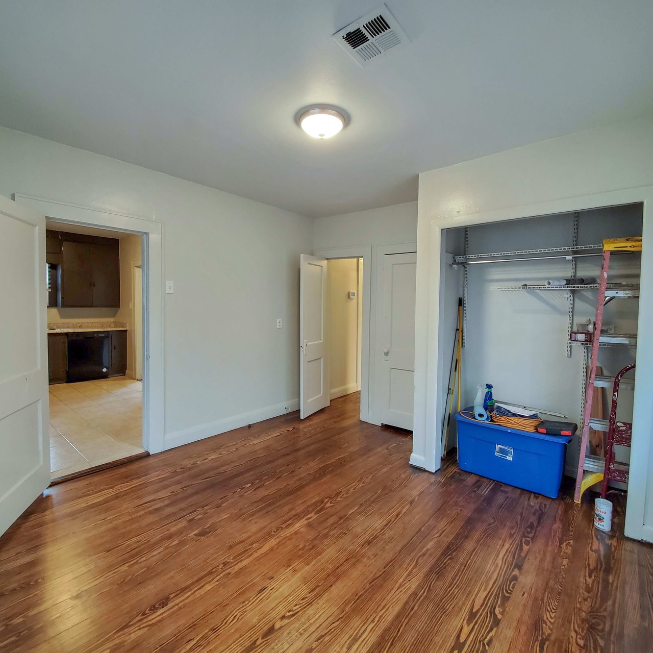 632 W Dewey 