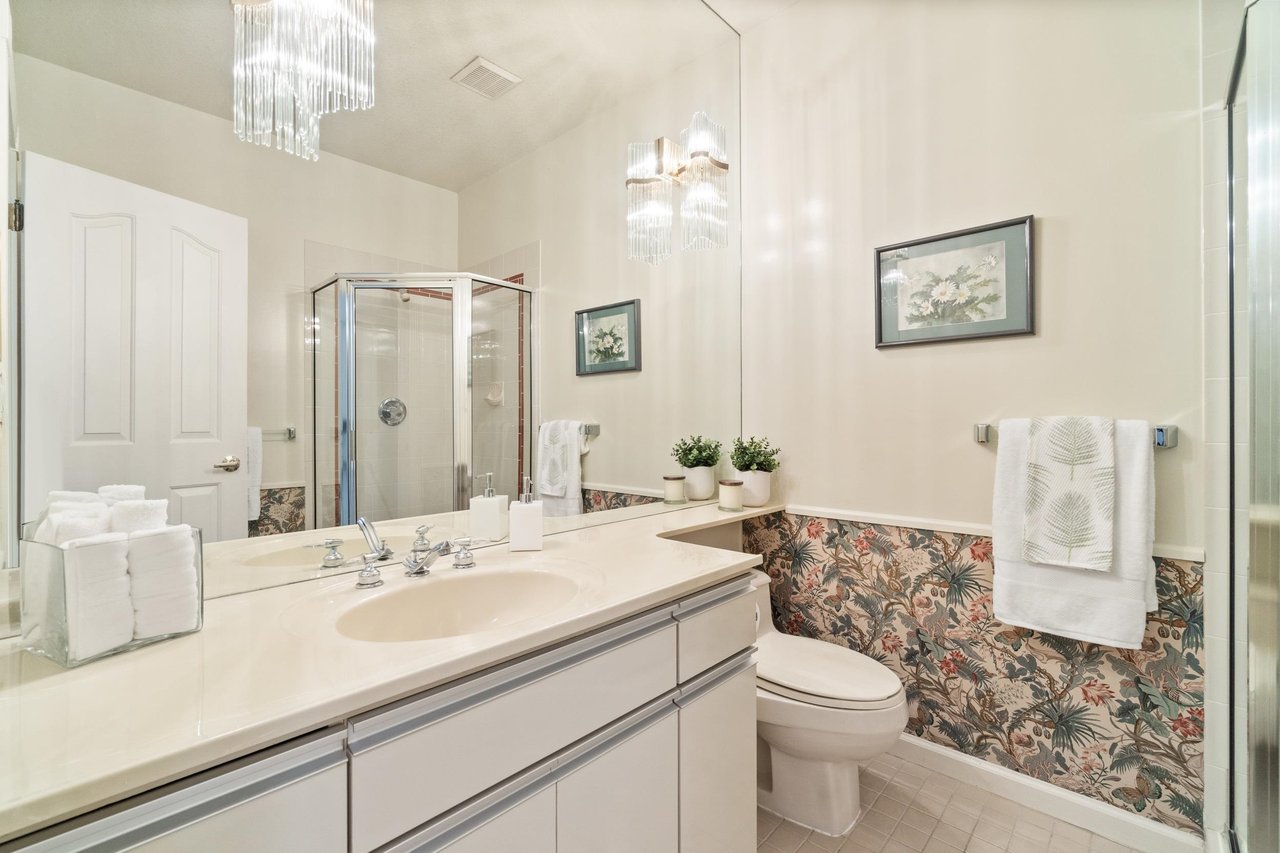 303-2210 W 40th Ave