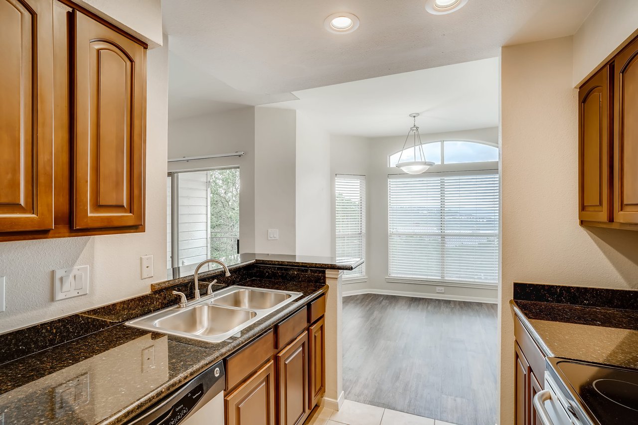 6000 Shepherd Mountain Cove 2107