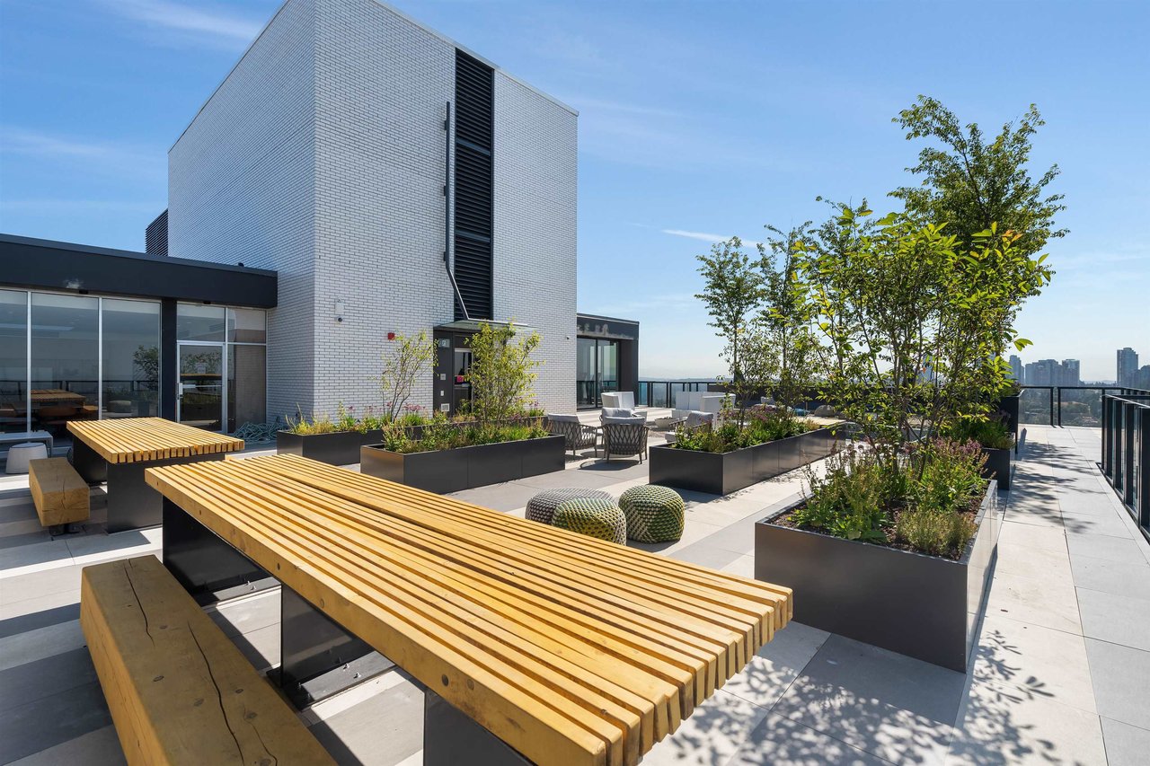 206-5058 Joyce St