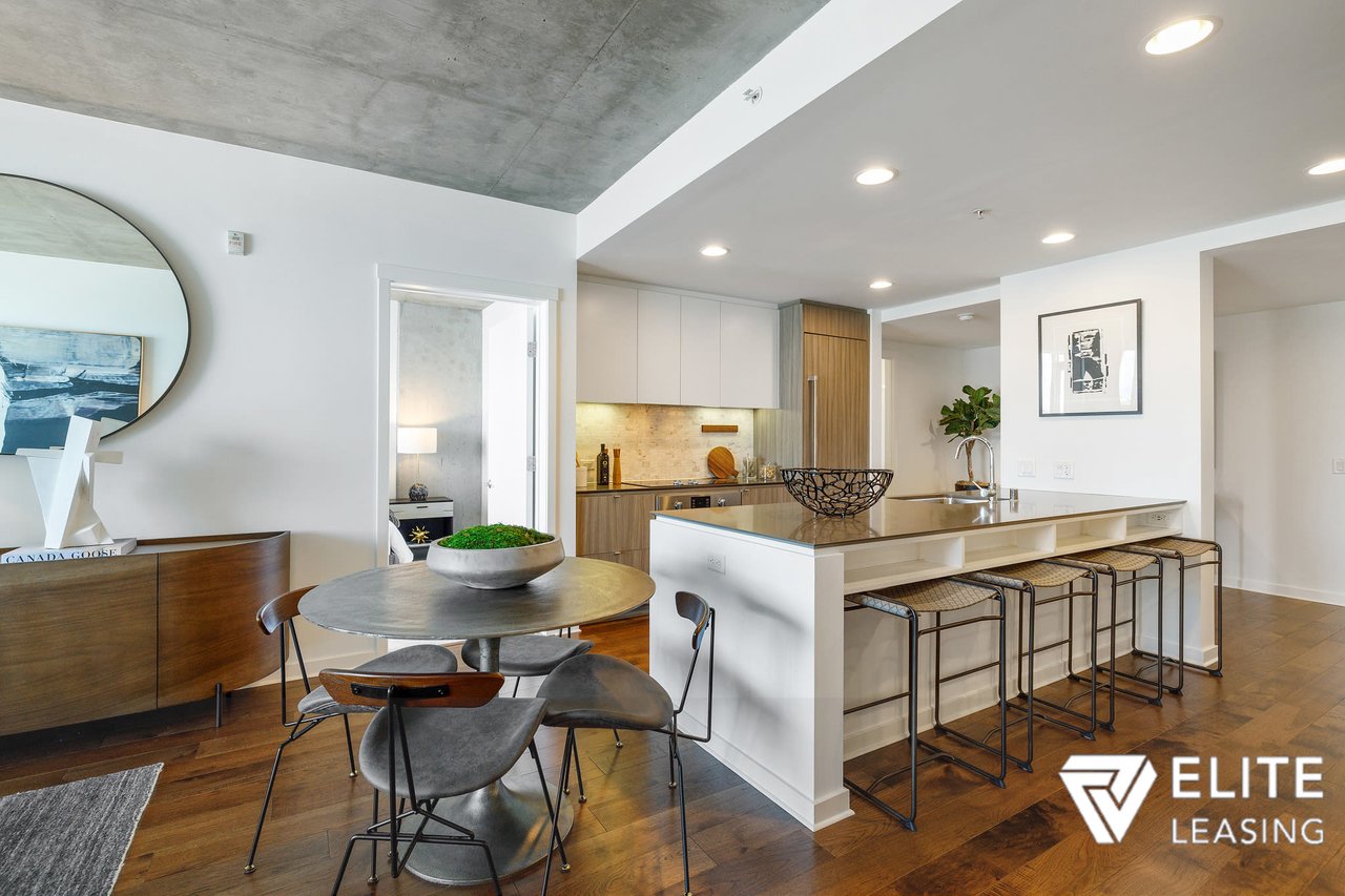 45 Bartlett St., #702